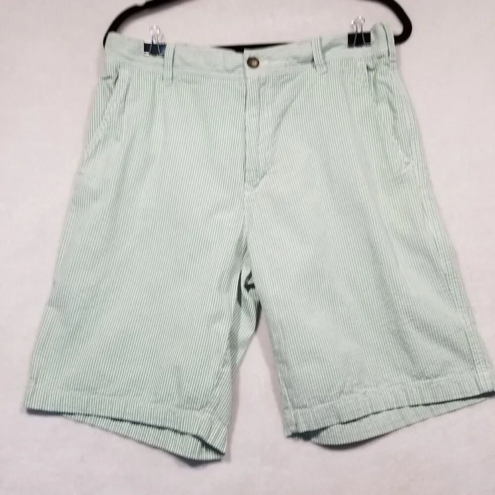 Izod Shorts Mens 33 Green White Seersucker Stripe Chino Flat Front Preppy Golf